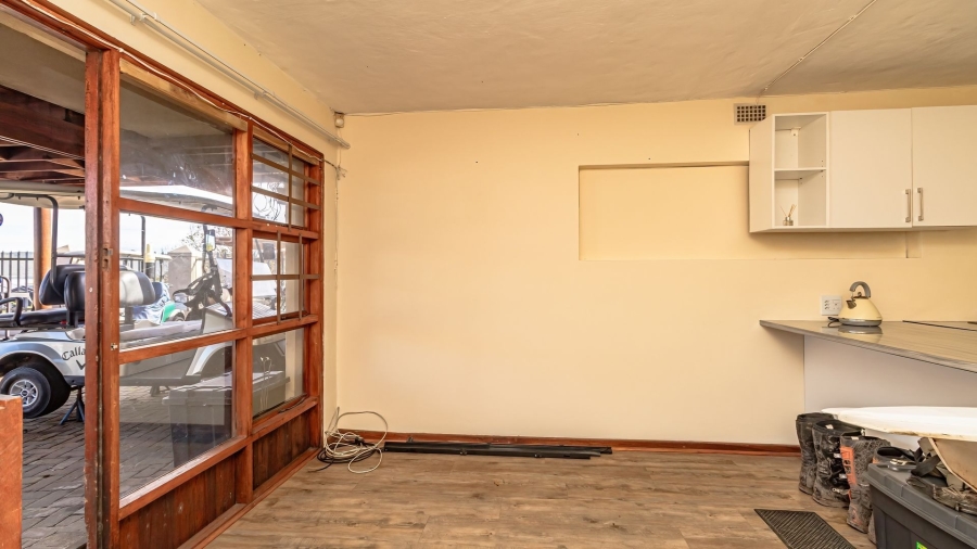 4 Bedroom Property for Sale in Knysna Central Western Cape